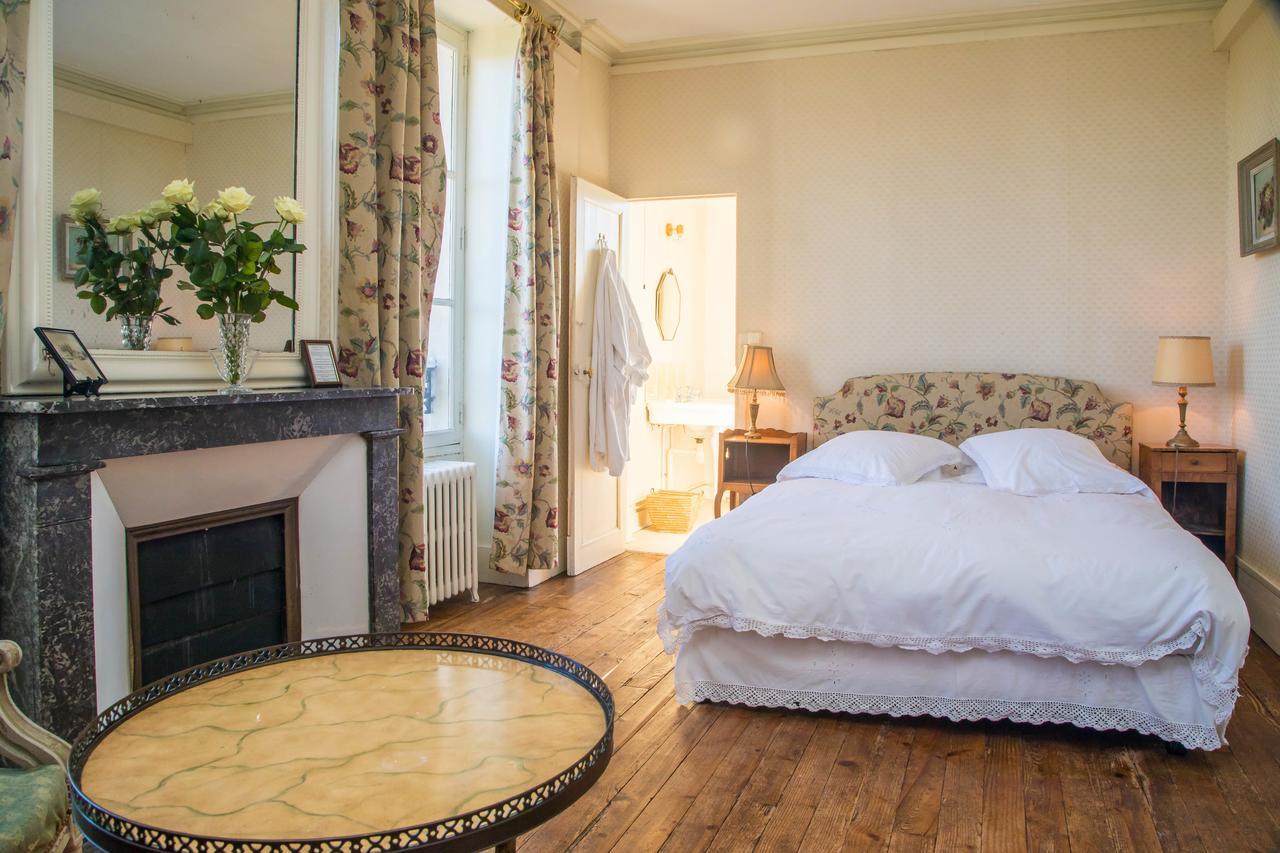 Chambres D'hotes Chateau De La Puisaye 3*