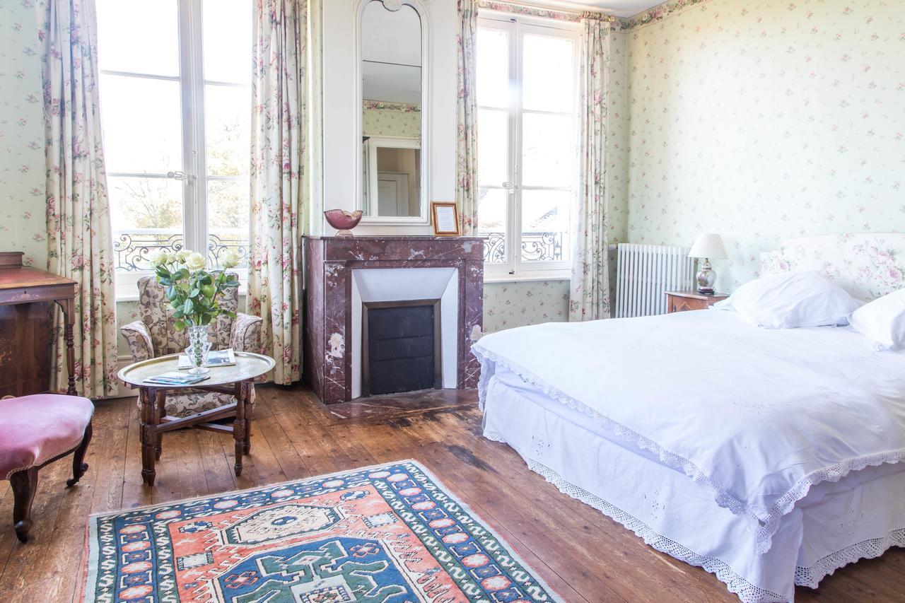 Chambres D'hotes Chateau De La Puisaye 3*