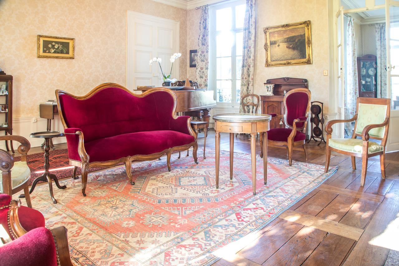 Chambres D'hotes Chateau De La Puisaye 3*